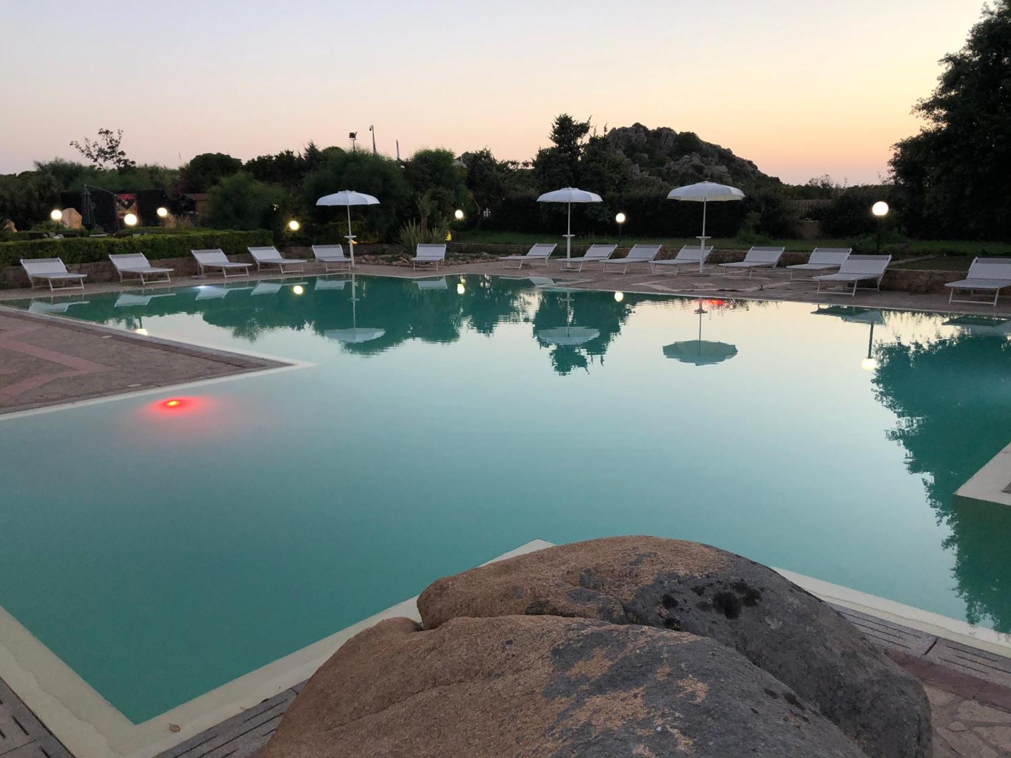 Gravina Resort & Apartments Costa Paradiso Luaran gambar